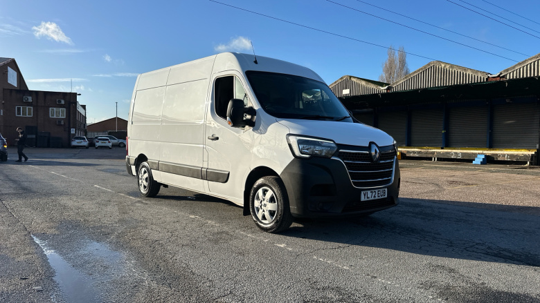 Renault Master Mwb Diesel Fwd MM35dCi 135 Business+ Medium Roof Van